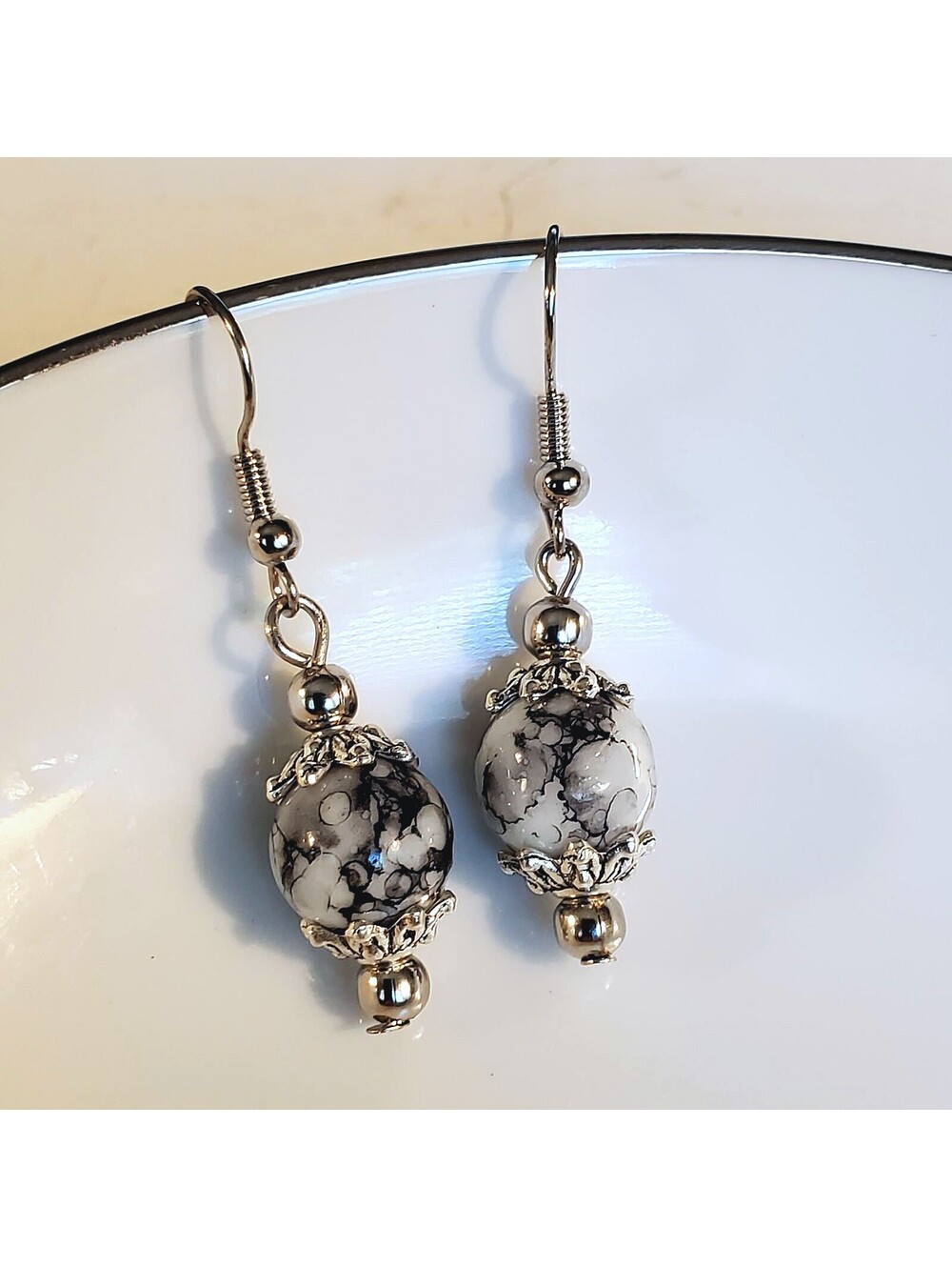 Art Nouveau Mottled White Black Glass Beads Antiqued Silver Earrings - Picture 2 of 7
